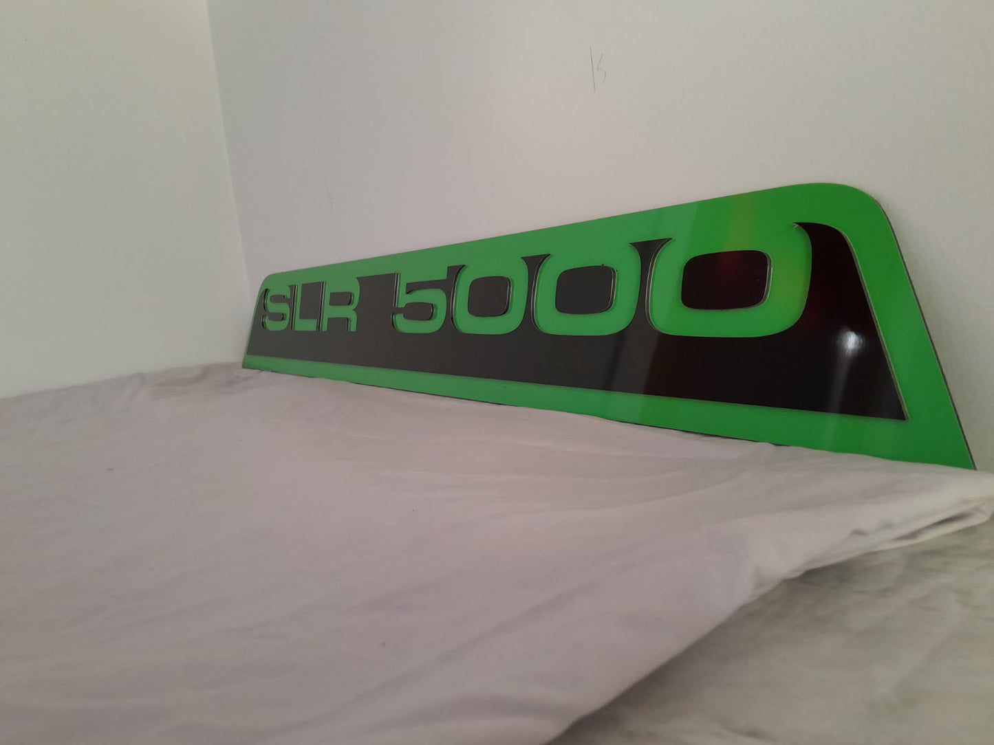 SLR 5000 Green signs